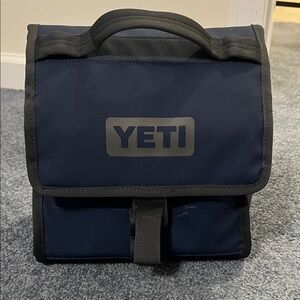 YETI Navy Blue Daytrip Lunch Bag